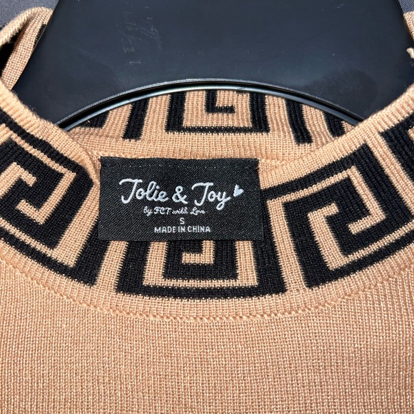 Dress - Picture 4 of 4